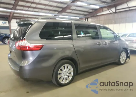 2015 Toyota Sienna Le z USA, uszkodzony, nr VIN 5TDJK3DC7FS105502